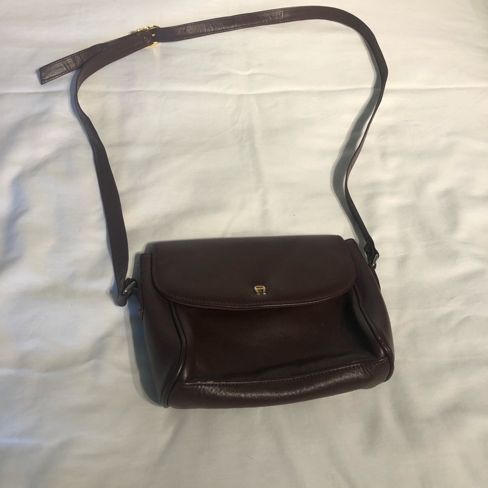 ❤️BOGO❤️ Deep maroon Aigner crossbody bag